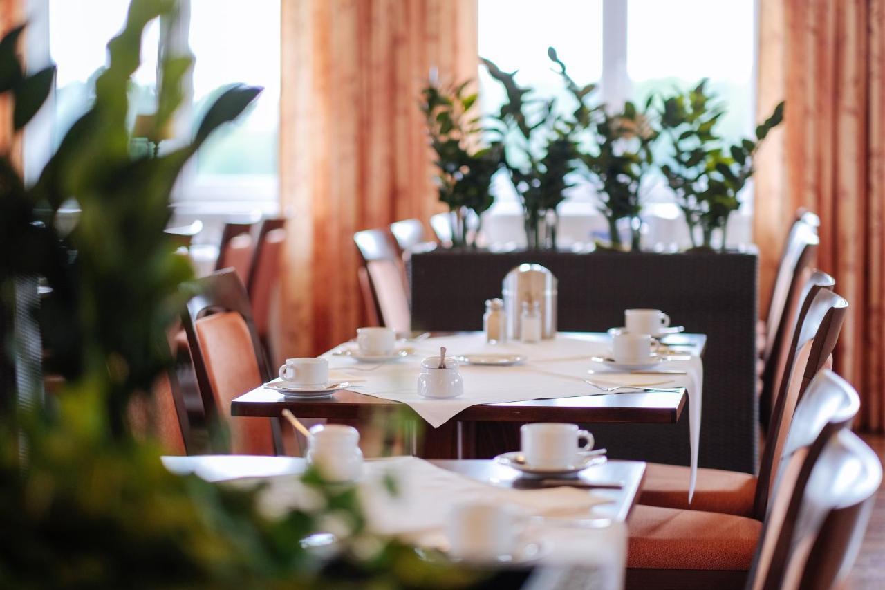 Bernsteinsee Hotel Sassenburg Ngoại thất bức ảnh