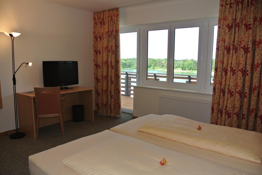Bernsteinsee Hotel Sassenburg Ngoại thất bức ảnh